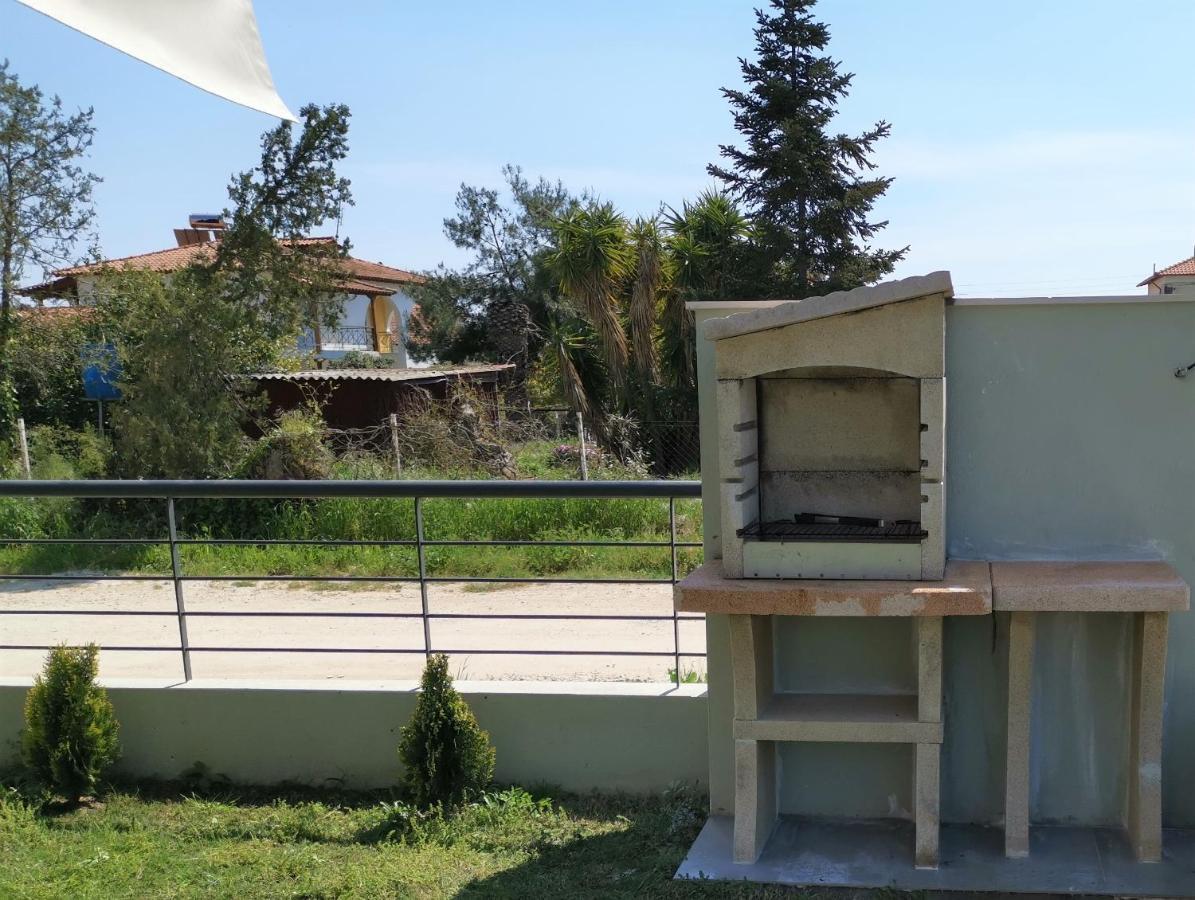 Nikiti Modern Villa Luaran gambar